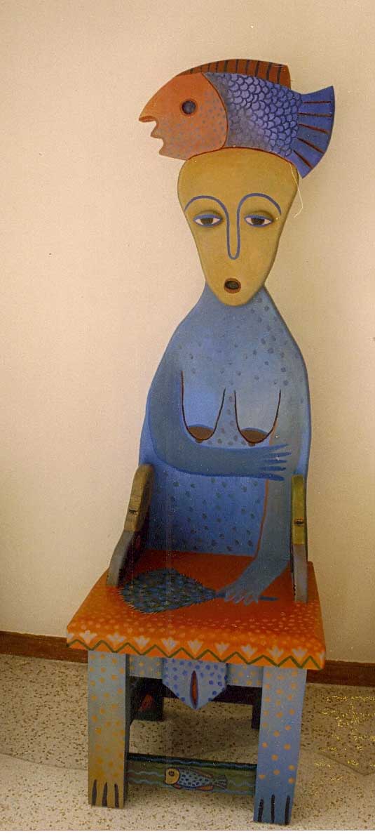 1998-E-004,-Mujer-con-pez-en-la-cabeza,-madera-policromada,-193-x-63,5-x-5,08-cm